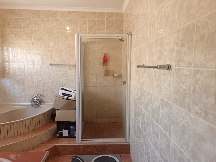 4 Bedroom Property for Sale in Minerva Gardens Northern Cape